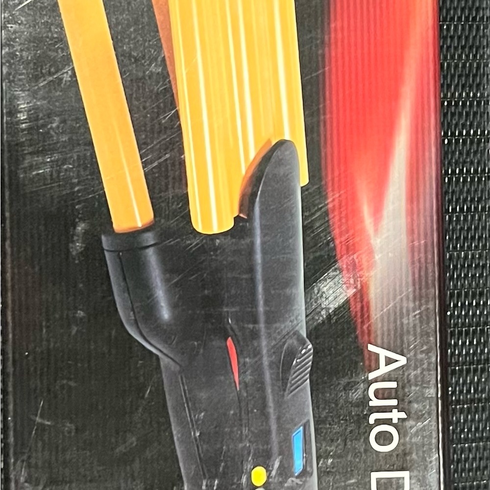 Chi Auto Digital Ceramic Waver brand new in box